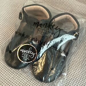 Monkey feet girls shoes 18-24mth
